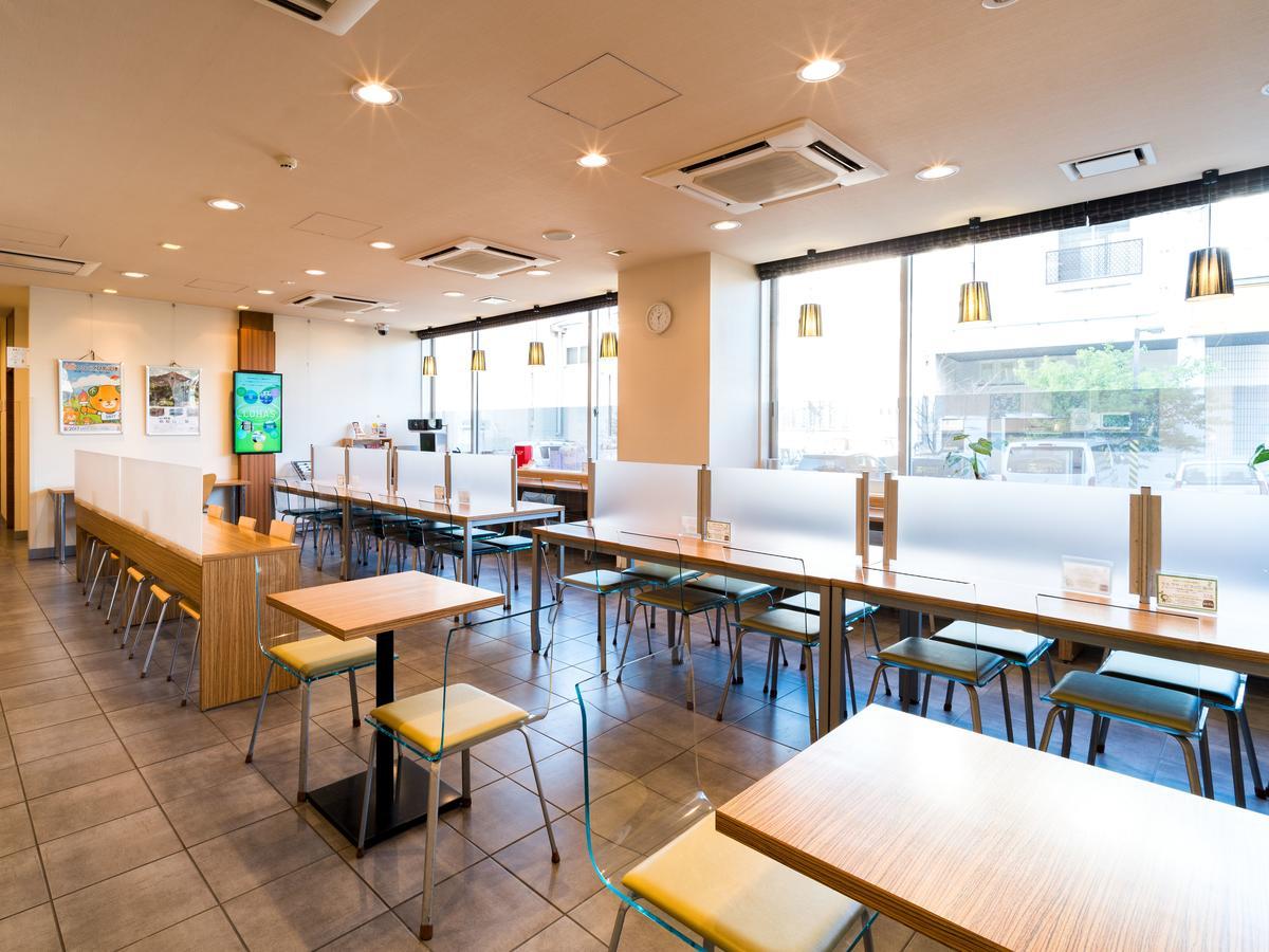超级酒店-新居滨 新居滨市 外观 照片